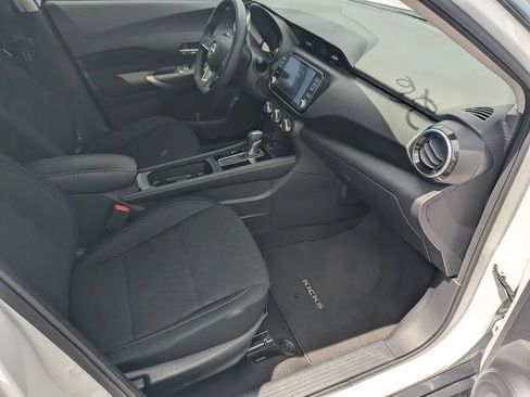 Certified 2024 Nissan Kicks SV FWD image 12
