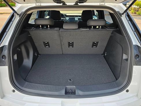 New 2027 Chevrolet Bolt LT w/ Comfort Package FWD image 13