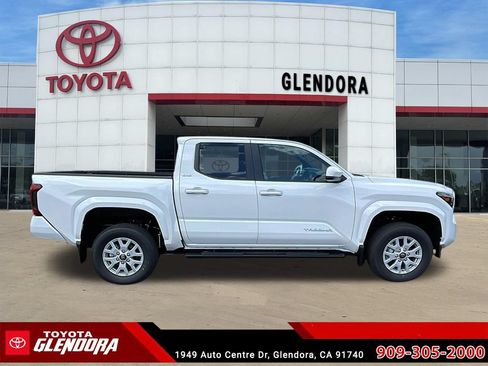New 2026 Toyota Tacoma SR5 RWD image 2