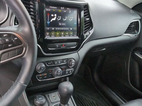 Used 2019 Jeep Cherokee Limited AWD/4WD image 44