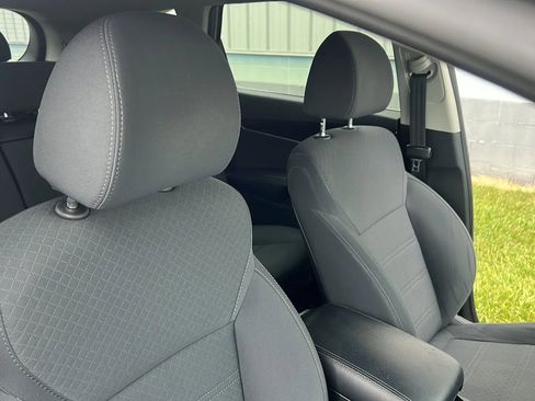 Used 2019 Kia Sorento LX Sport Utility 4D image 19