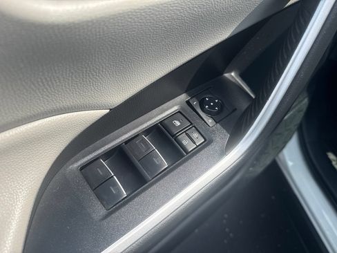 Used 2022 Toyota RAV4 XLE Premium AWD/4WD image 16