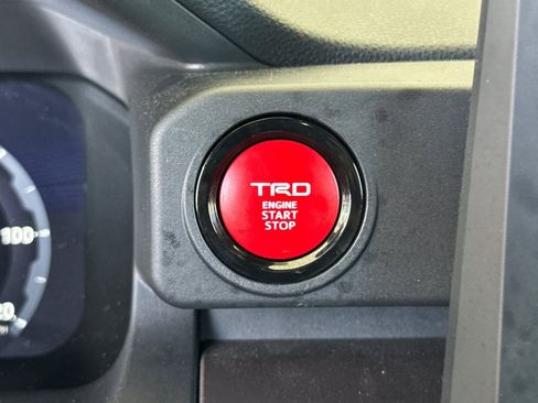 Certified 2025 Toyota Tacoma TRD Sport AWD/4WD image 20