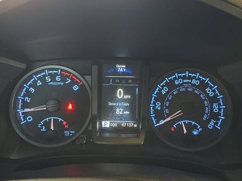 Used 2021 Toyota Tacoma TRD Off-Road AWD/4WD image 20