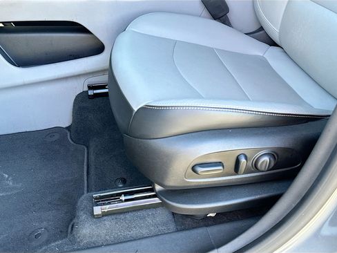 Used 2020 GMC Terrain SLT w/ Preferred Package image 18