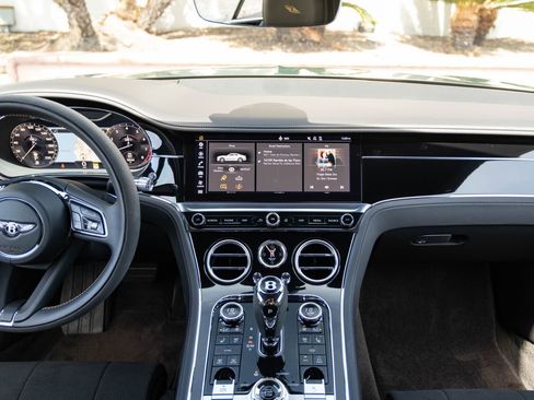 Used 2023 Bentley Continental GT V8 image 27