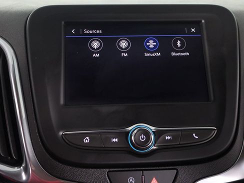 Used 2024 Chevrolet Equinox LT image 43