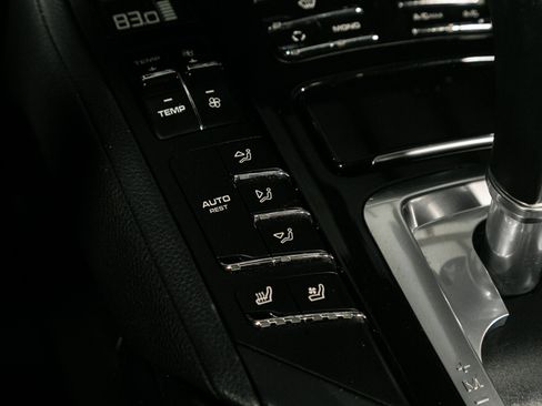 Used 2012 Porsche Cayenne image 39