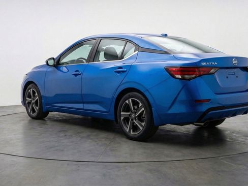 Used 2025 Nissan Sentra SV image 6