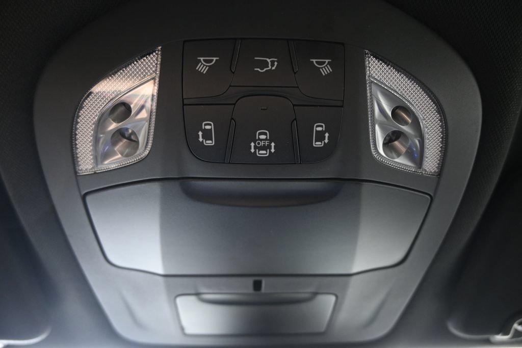 New 2027 Chrysler Pacifica Select AWD/4WD image 31