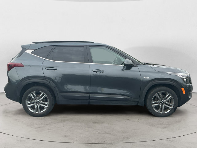 Used 2023 Kia Seltos S AWD/4WD image 4