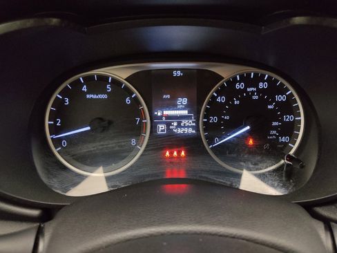 Used 2024 Nissan Versa S FWD image 23
