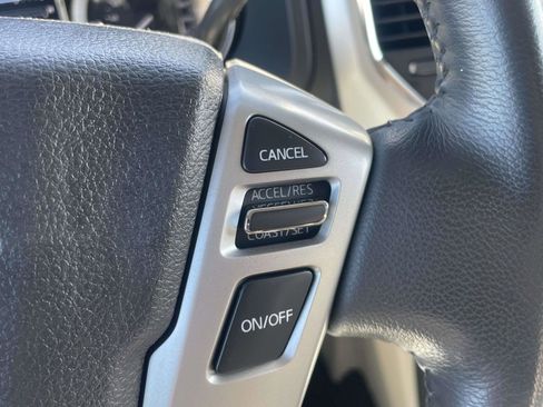 Used 2016 Nissan Titan SV AWD/4WD image 13