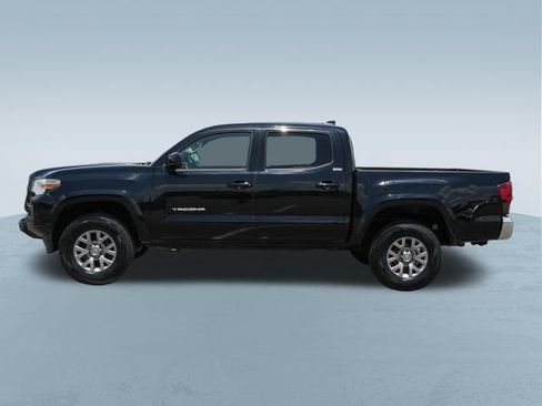 Used 2019 Toyota Tacoma SR5 RWD image 4