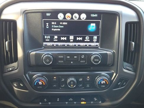 Used 2017 GMC Sierra 1500 SLT image 3