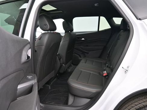 New 2026 Chevrolet Trax RS w/ Sunroof Package image 30