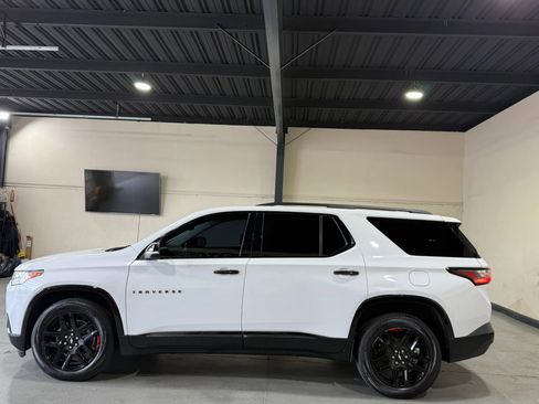Used 2021 Chevrolet Traverse Premier w/ Redline Edition AWD/4WD image 5