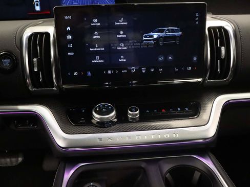 New 2025 Ford Expedition Max Platinum w/ Stealth Performance Package image 9