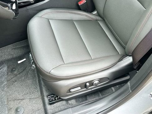 New 2026 Chevrolet Trax RS FWD image 20