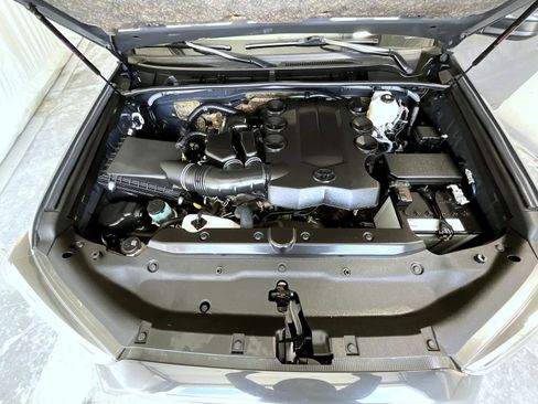 Used 2024 Toyota 4Runner TRD Off-Road image 24