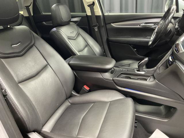 Used 2019 Cadillac XT5 Luxury AWD/4WD image 16