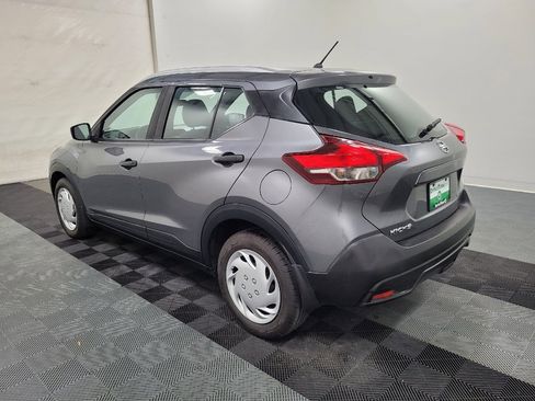Used 2019 Nissan Kicks S FWD image 3