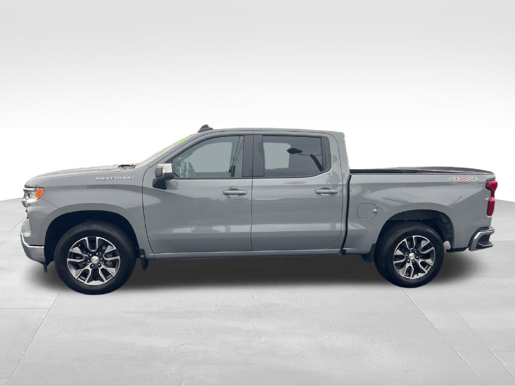 Used 2024 Chevrolet Silverado 1500 LT AWD/4WD image 2