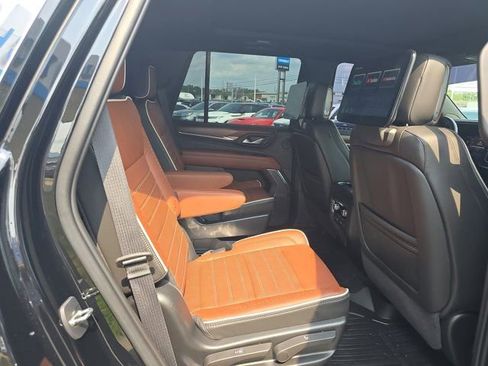 Used 2023 GMC Yukon Denali Ultimate image 18