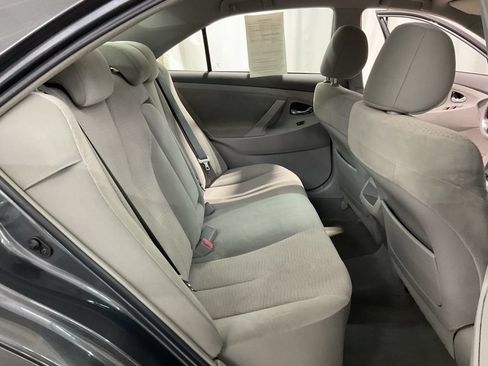 Used 2011 Toyota Camry LE FWD image 25