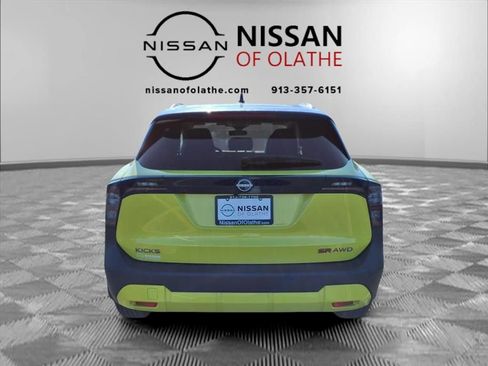 Certified 2025 Nissan Kicks SR image 27