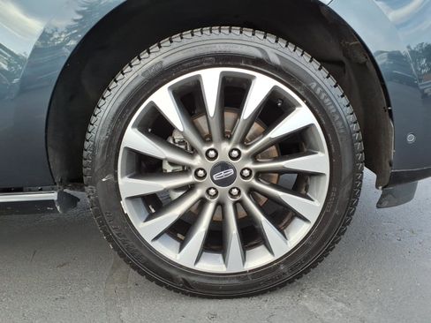 Used 2021 Lincoln Navigator Reserve w/ Luxury Package AWD/4WD image 9