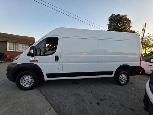 Used 2021 RAM ProMaster 2500 image 8