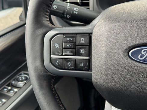 Used 2024 Ford F150 Lightning Lariat image 38