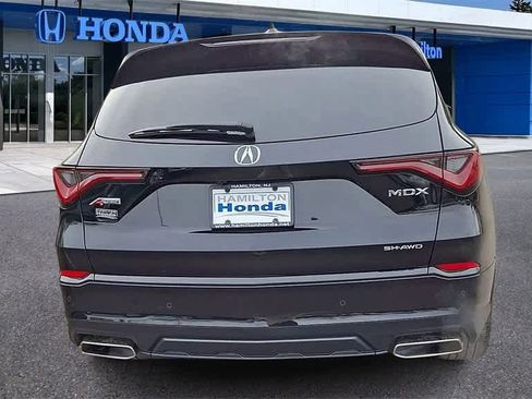 Used 2023 Acura MDX A-Spec image 7