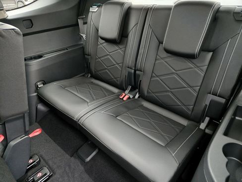 New 2026 Volkswagen Atlas SE image 18