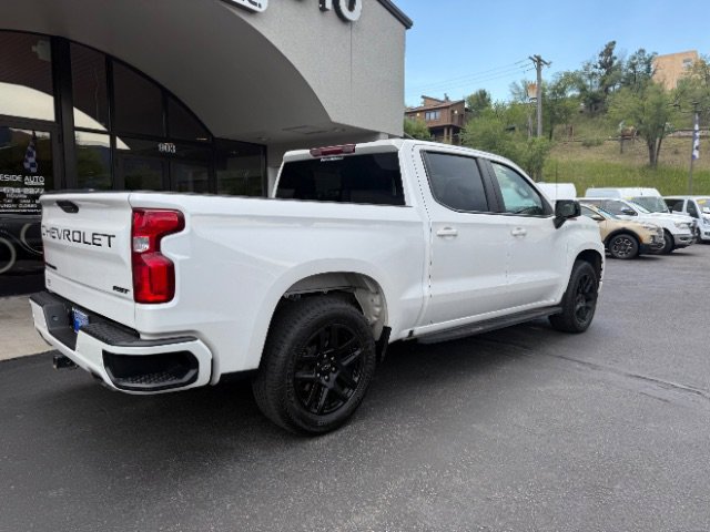 Used 2022 Chevrolet Silverado 1500 RST w/ LPO, Blackout Package AWD/4WD image 6