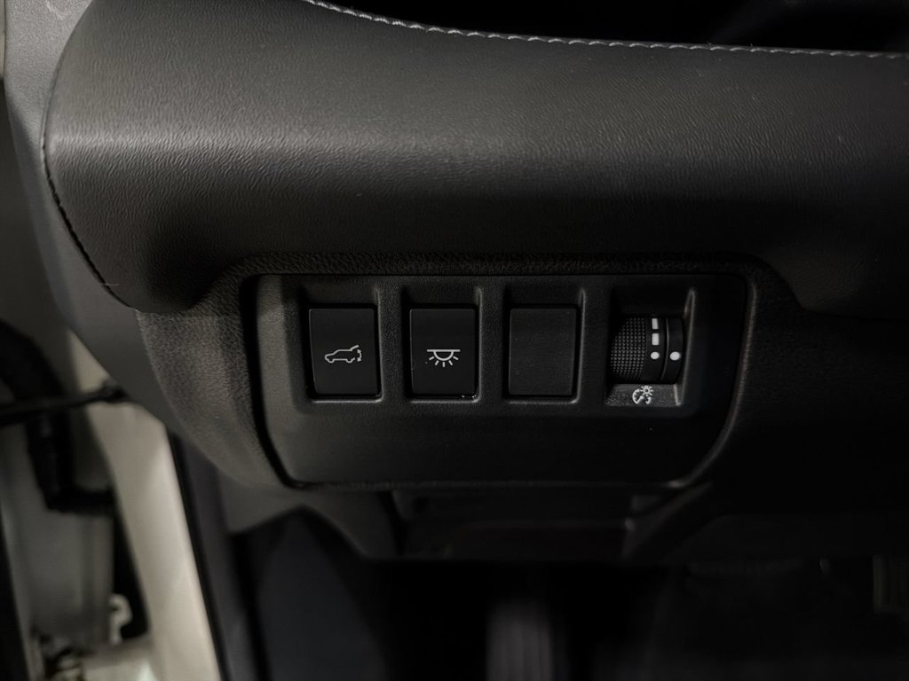 Used 2023 Subaru Ascent Limited AWD/4WD image 17