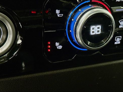 Used 2022 GMC Sierra 1500 Elevation image 19