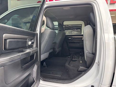 Used 2018 RAM 2500 Laramie w/ Sport Appearance Group AWD/4WD image 19