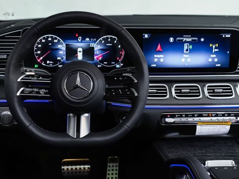 New 2026 Mercedes-Benz GLS 450 4MATIC image 16
