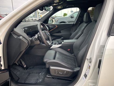 Used 2025 BMW X3 xDrive30 AWD/4WD image 16