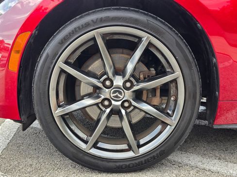 Used 2019 MAZDA MX-5 Miata RF Grand Touring RWD image 22