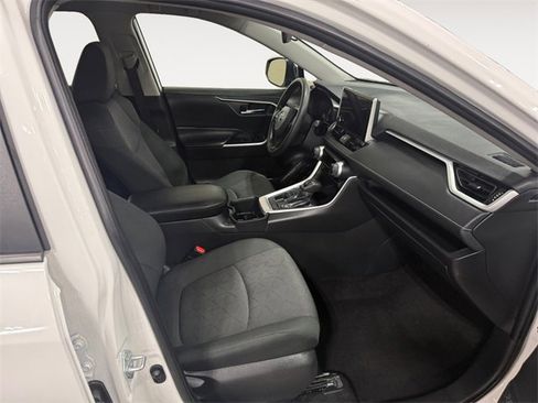 Used 2024 Toyota RAV4 XLE image 15