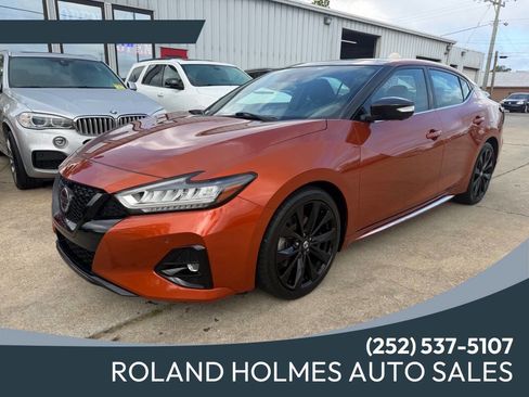 Used 2021 Nissan Maxima SR w/ Sport Mat Group image 1