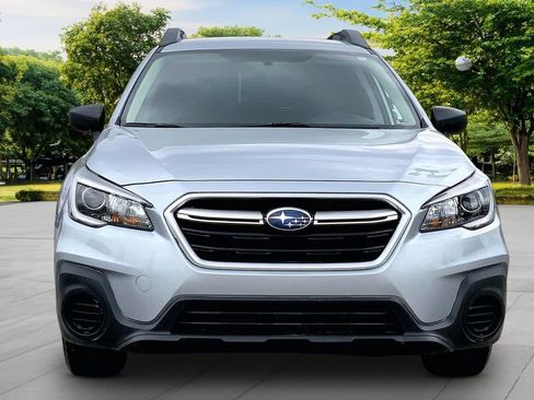 Used 2018 Subaru Outback 2.5i AWD/4WD image 2