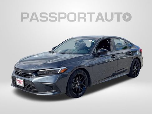 Used 2024 Honda Civic Sport image 1