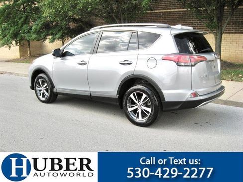 Used 2017 Toyota RAV4 XLE FWD image 3