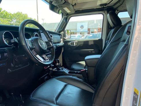 Used 2023 Jeep Wrangler Unlimited Rubicon 4xe w/ Cold Weather Group AWD/4WD image 13