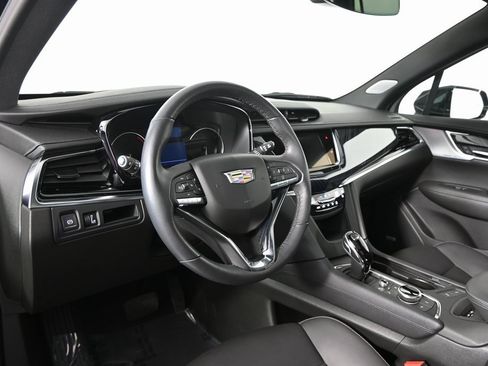 Used 2024 Cadillac XT6 Premium Luxury image 24