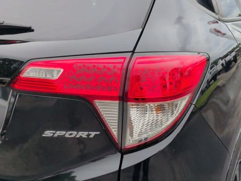 Used 2022 Honda HR-V Sport image 12